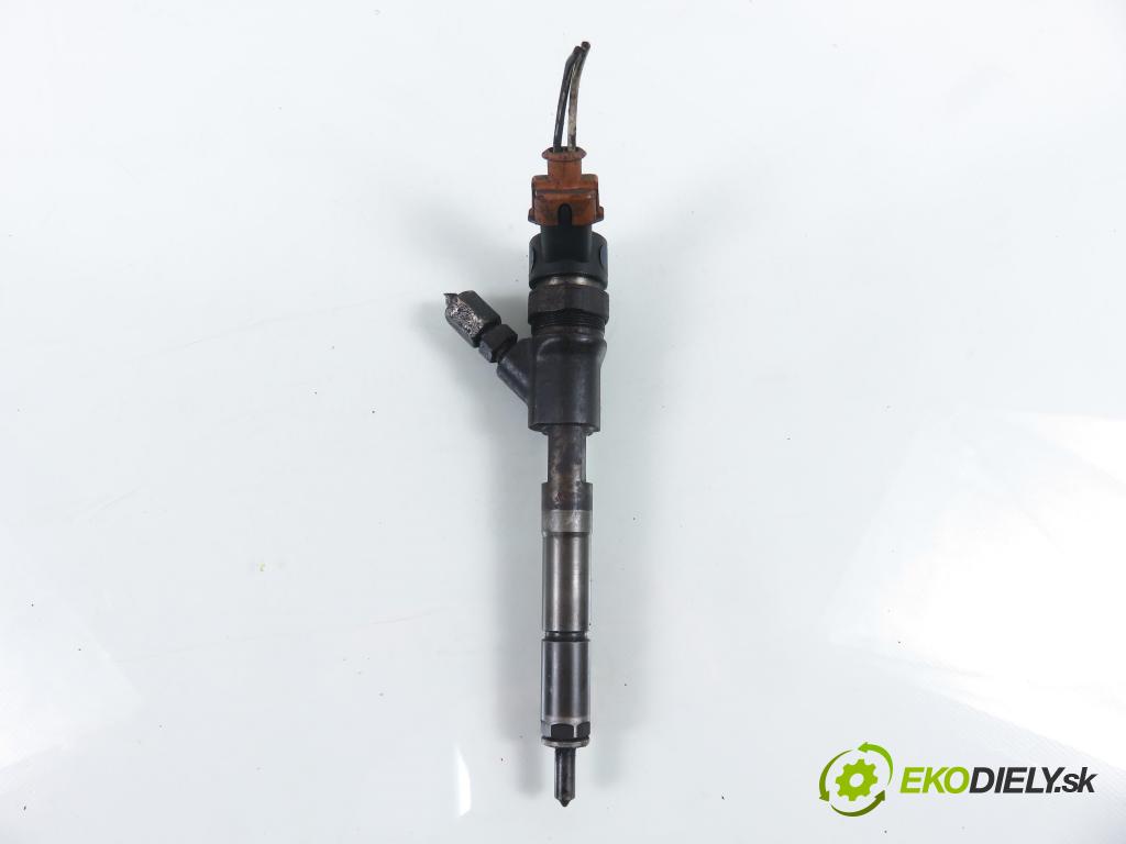 TOYOTA YARIS (_P1_) HB 2003 55,00 1.4 D-4D (NLP10_) - 1ND-TV 1364,00 vstrekovač 0445110085 ; 2367033010 (Vstrekovač paliva)