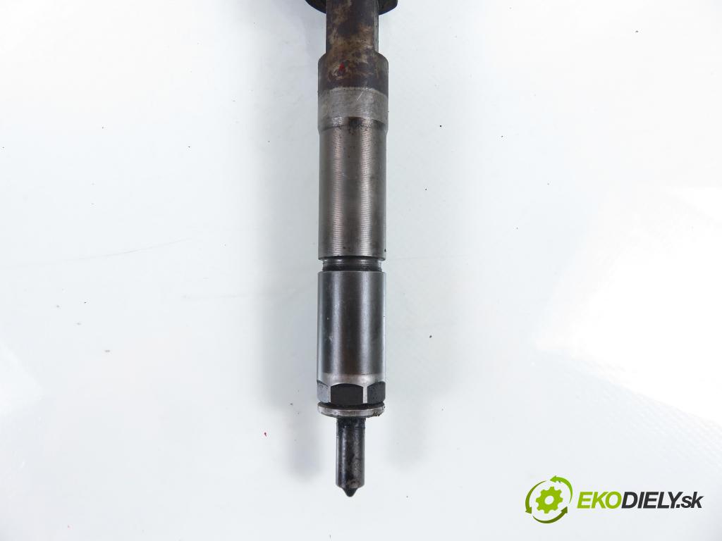 TOYOTA YARIS (_P1_) HB 2003 55,00 1.4 D-4D (NLP10_) - 1ND-TV 1364,00 vstrekovač 0445110085 ; 2367033010 (Vstrekovač paliva)