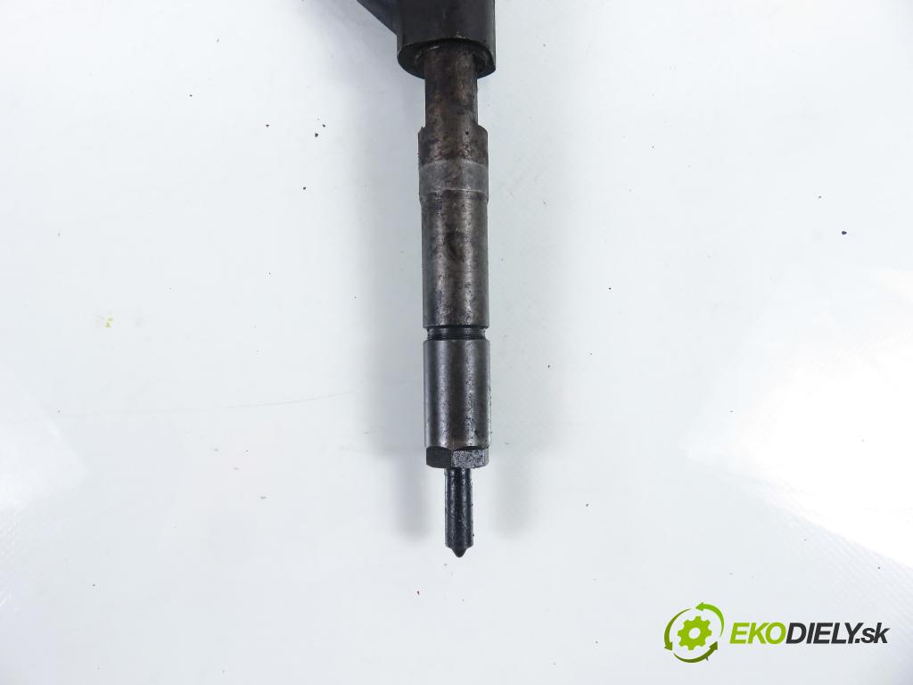 TOYOTA YARIS (_P1_) HB 2003 55,00 1.4 D-4D (NLP10_) - 1ND-TV 1364,00 vstrekovač 0445110085 ; 2367033010 (Vstrekovač paliva)