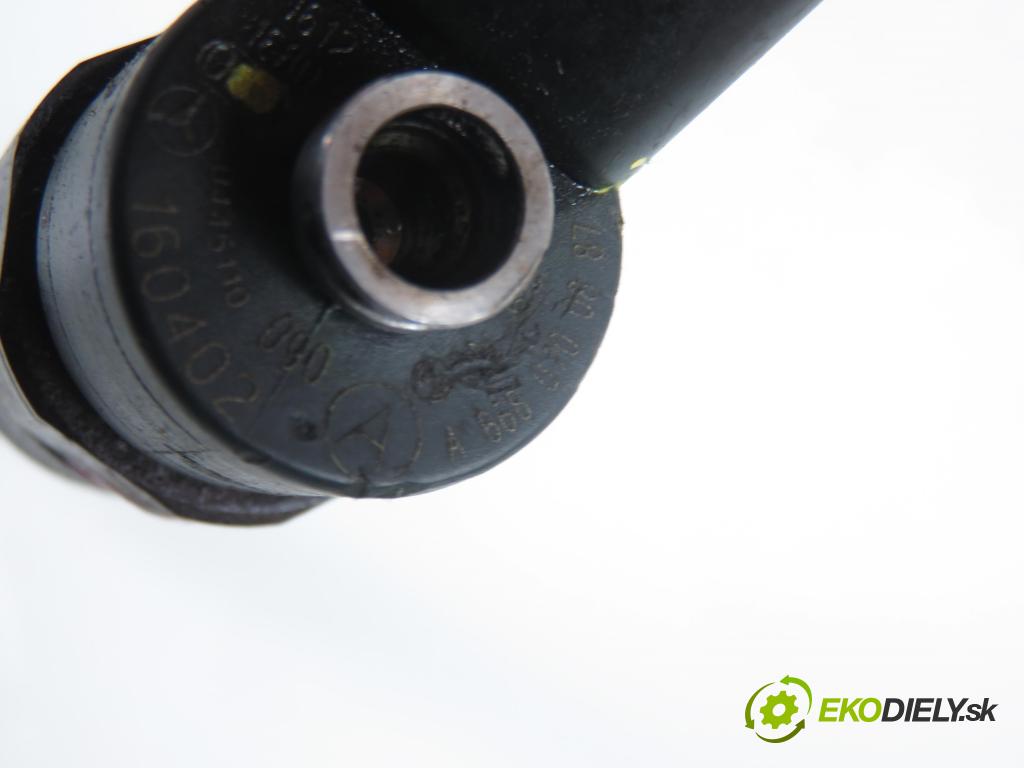 MERCEDES-BENZ VANEO (414) MINIVAN 2003 67,00 1.7 CDI (414.700) - OM 668.914 1689,00 vstrekovač 0445110090 ; 6680700887 (Vstrekovač paliva)