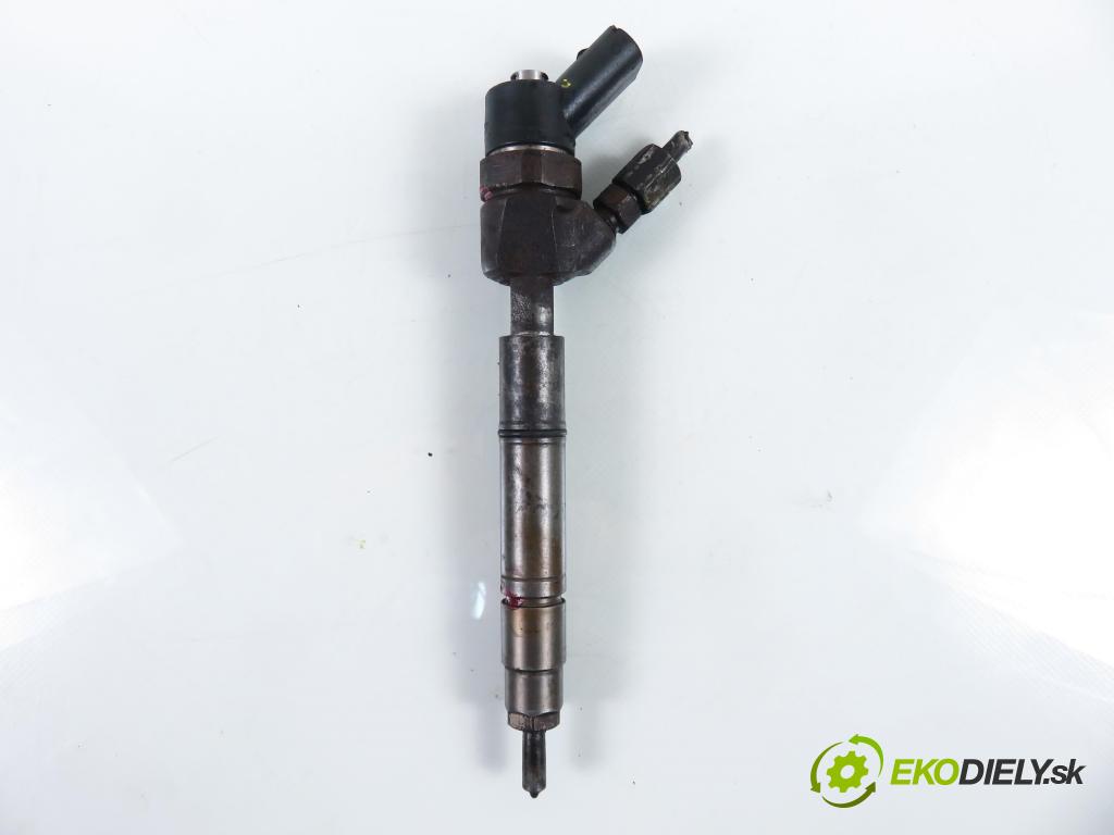 MERCEDES-BENZ VANEO (414) MINIVAN 2003 67,00 1.7 CDI (414.700) - OM 668.914 1689,00 vstrekovač 0445110090 ; 6680700887 (Vstrekovač paliva)