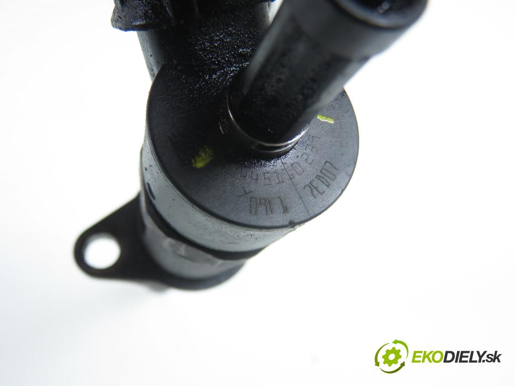 CITROEN BERLINGO FIRST Skrzynia (M_) FURGON 2007 55,00 1.6 HDI 75 (MB9HW) - 9HW (DV6BTED4) 1560,00 vstrekovač 0445110239 (Vstrekovač paliva)