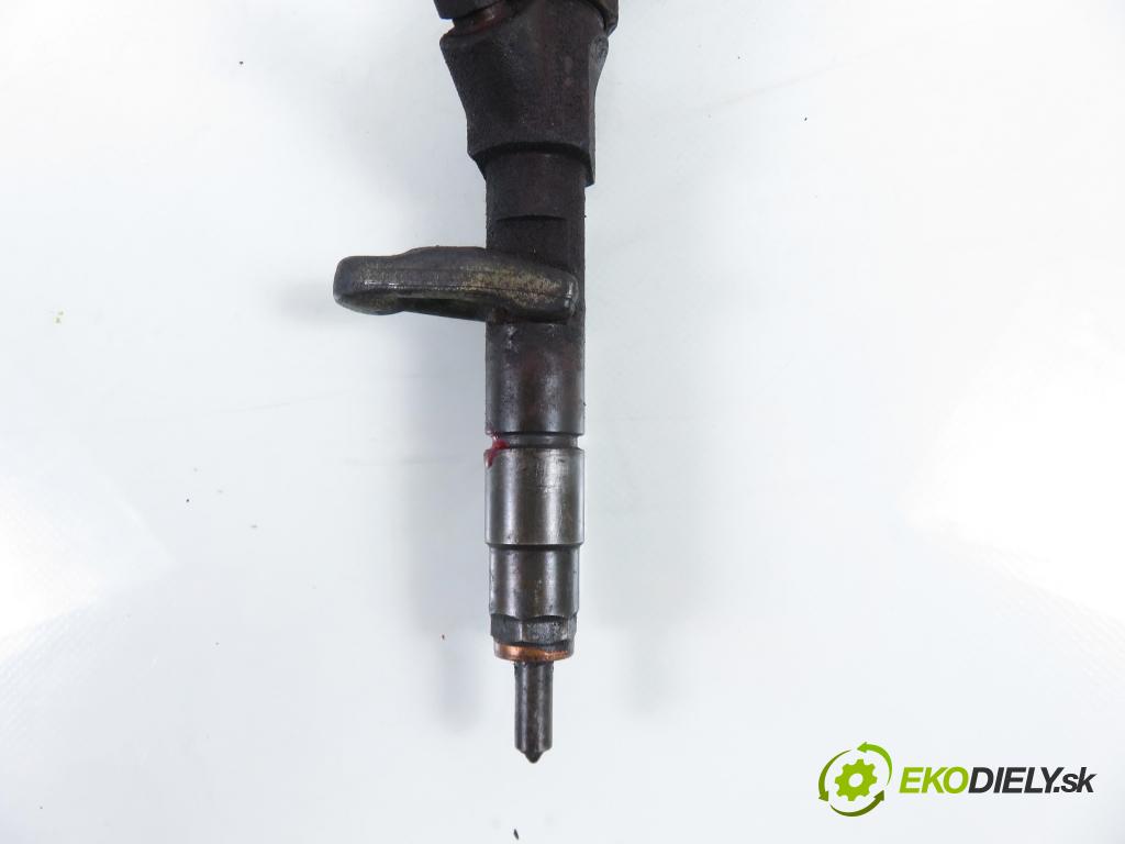 RENAULT LAGUNA II (BG0/1_) LIFTBACK 2002 88,00 1.9 dCi 120 - F9Q 750 1870,00 vstrekovač 0445110021 ; 7700111014 (Vstrekovač paliva)