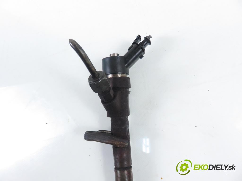 RENAULT LAGUNA II (BG0/1_) LIFTBACK 2002 88,00 1.9 dCi 120 - F9Q 750 1870,00 vstrekovač 0445110021 ; 7700111014 (Vstrekovač paliva)