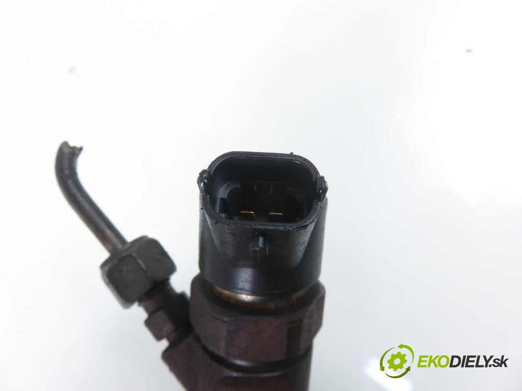 RENAULT LAGUNA II (BG0/1_) LIFTBACK 2002 88,00 1.9 dCi 120 - F9Q 750 1870,00 vstrekovač 0445110021 ; 7700111014 (Vstrekovač paliva)