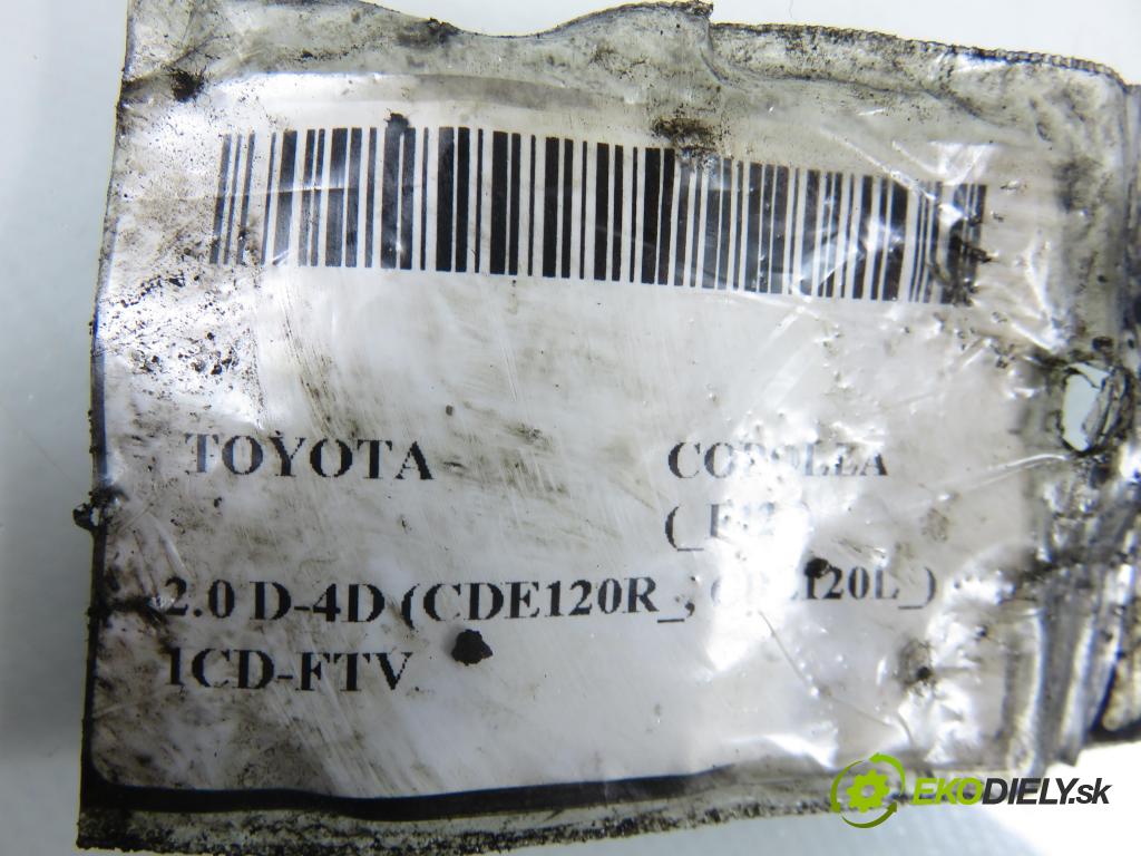 TOYOTA COROLLA (_E12_) HB 2004 66,00 2.0 D-4D 1995,00 vstrekovač 236700G010 (Vstrekovač paliva)