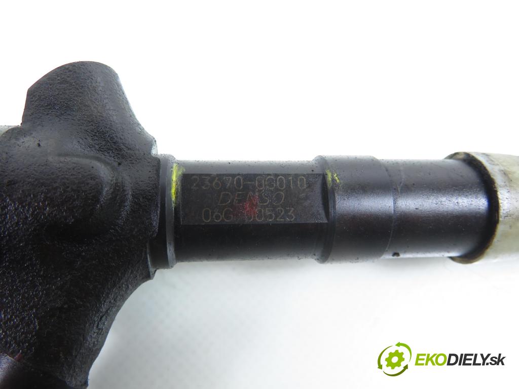 TOYOTA COROLLA (_E12_) HB 2004 66,00 2.0 D-4D 1995,00 vstrekovač 236700G010 (Vstrekovač paliva)