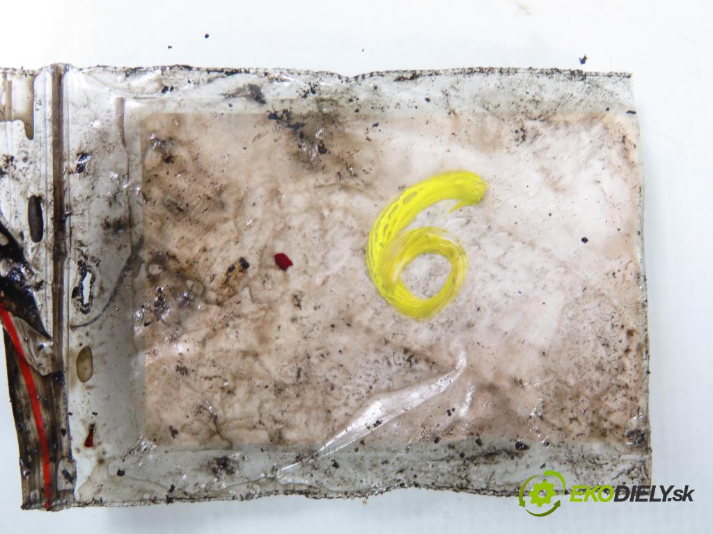 KIA PRO CEE'D (ED) HB 2008 85,00 1.6 CRDi 115 - D4FB 1582,00 vstrekovač 0445110256 ; 338002A400 (Vstrekovač paliva)