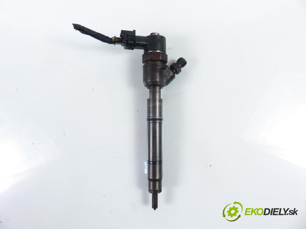 KIA PRO CEE'D (ED) HB 2008 85,00 1.6 CRDi 115 - D4FB 1582,00 vstrekovač 0445110256 ; 338002A400 (Vstrekovač paliva)