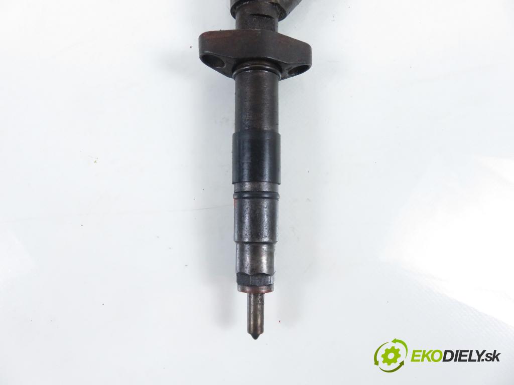 OPEL VIVARO A Skrzynia (X83) FURGON 2005 99,00 2.5 DTI 135 - G9U 730 2464,00 vstrekovač 0445110087 ; 8200101135 (Vstrekovač paliva)