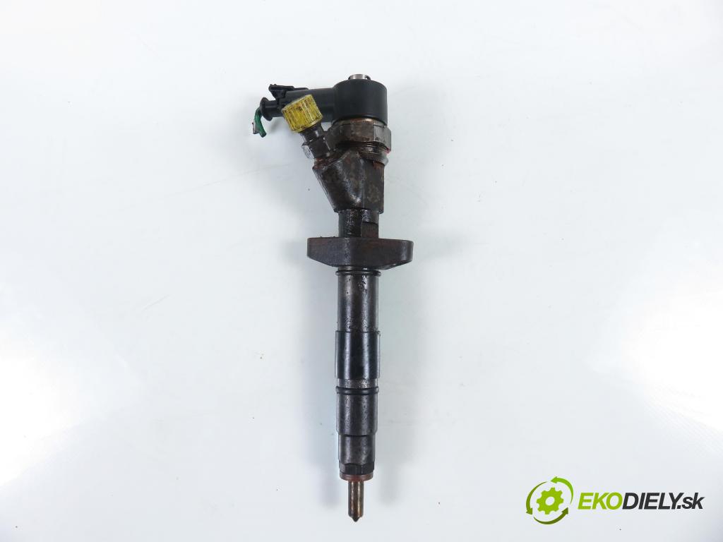 OPEL VIVARO A Skrzynia (X83) FURGON 2005 99,00 2.5 DTI 135 - G9U 730 2464,00 vstrekovač 0445110087 ; 8200101135 (Vstrekovač paliva)