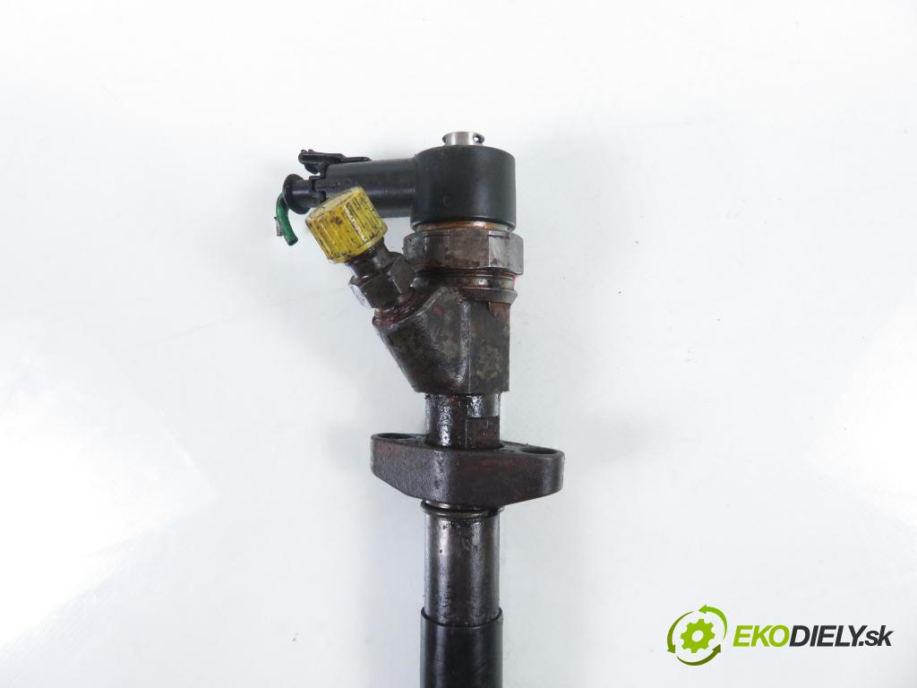 OPEL VIVARO A Skrzynia (X83) FURGON 2005 99,00 2.5 DTI 135 - G9U 730 2464,00 vstrekovač 0445110087 ; 8200101135 (Vstrekovač paliva)