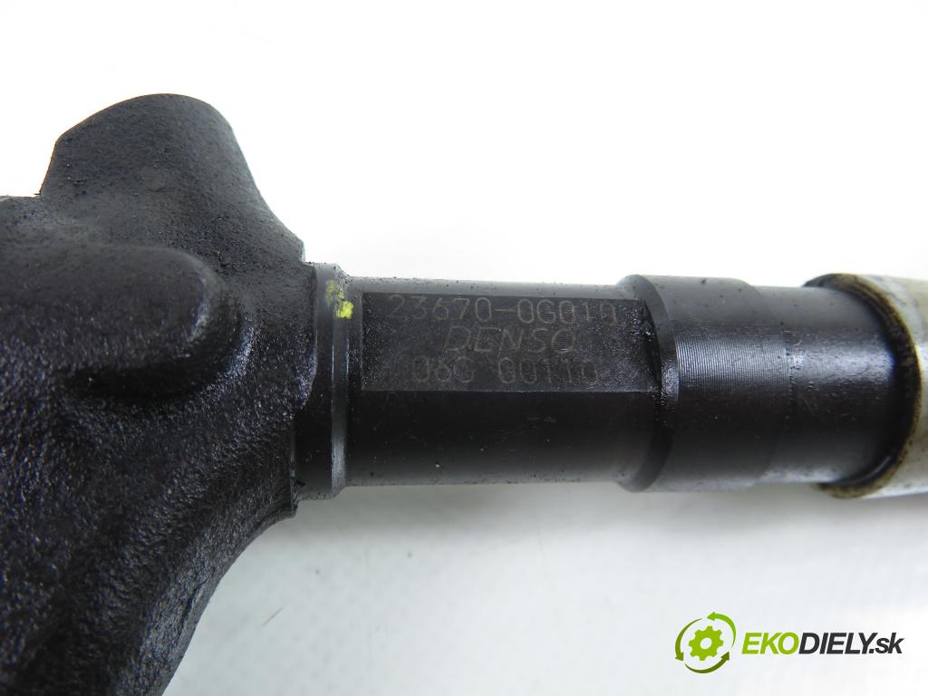 TOYOTA COROLLA (_E12_) HB 2004 66,00 2.0 D-4D 1995,00 vstrekovač 236700G010 (Vstrekovač paliva)