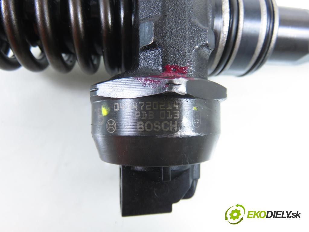 AUDI A4 (8E2, B6) SEDAN 2001 96,00 1.9 TDI PD 130 - AWX 1896,00 Vstrekovač 038130073AR ; 0414720214 (Vstrekovač paliva)