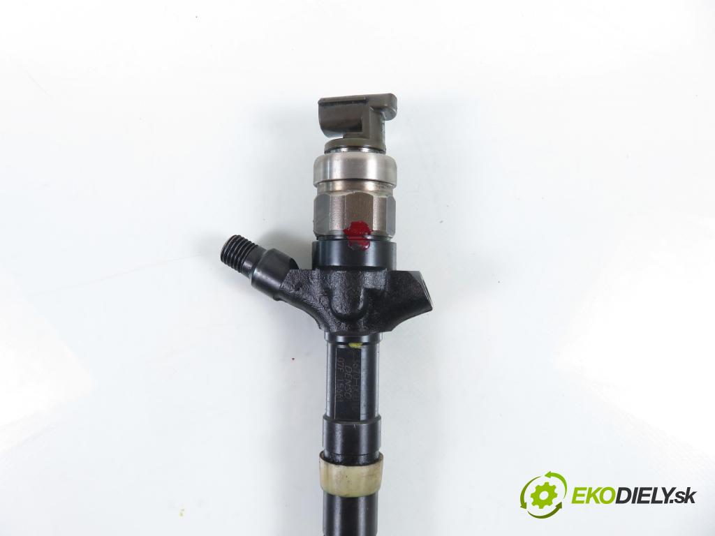 TOYOTA AVENSIS Kombi (_T25_) KOMBI 2004 85,00 2.0 D-4D 116 - 1CD-FTV 1995,00 vstrekovač 236700G010 (Vstrekovač paliva)