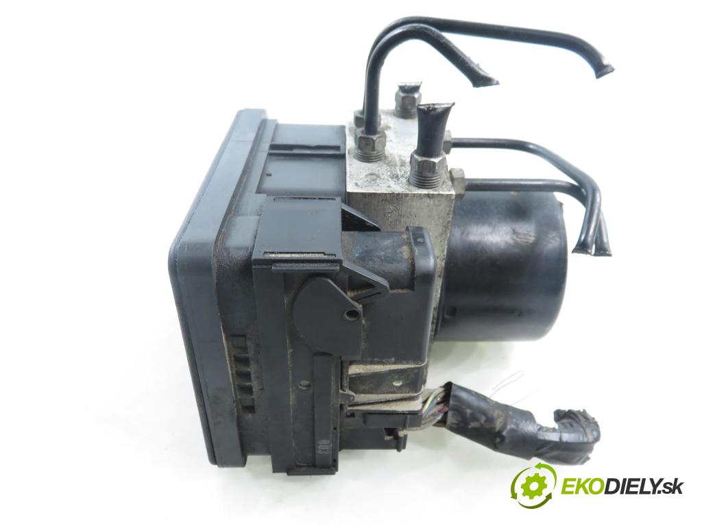 FORD FOCUS II Turnier (DA_, FFS, DS) KOMBI 2006 80,00 1.6 TDCi 109 - G8DE 1560,00 Pumpa ABS 10096001193 ; 10020602164 ; 3M512C405HB (Pumpa ABS)