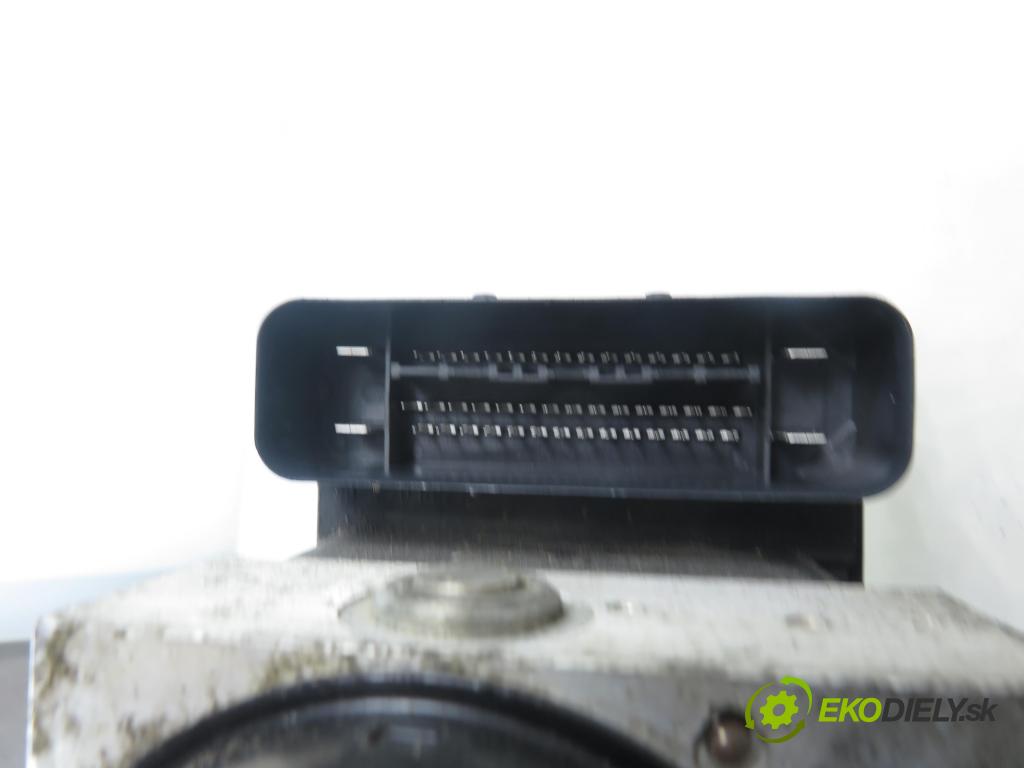 FORD FOCUS II Turnier (DA_, FFS, DS) KOMBI 2006 80,00 1.6 TDCi 109 - G8DE 1560,00 Pumpa ABS 10096001193 ; 10020602164 ; 3M512C405HB (Pumpa ABS)