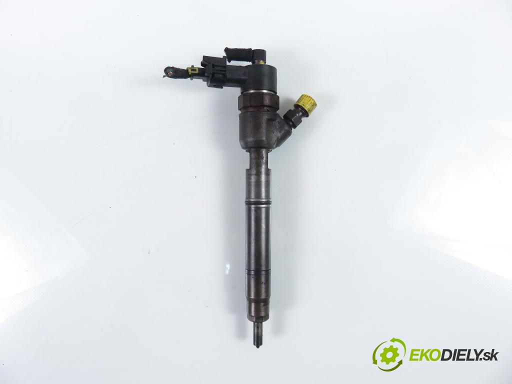 KIA PRO CEE'D (ED) HB 2008 85,00 1.6 CRDi 115 - D4FB 1582,00 vstrekovač 0445110256 ; 338002A400 (Vstrekovač paliva)