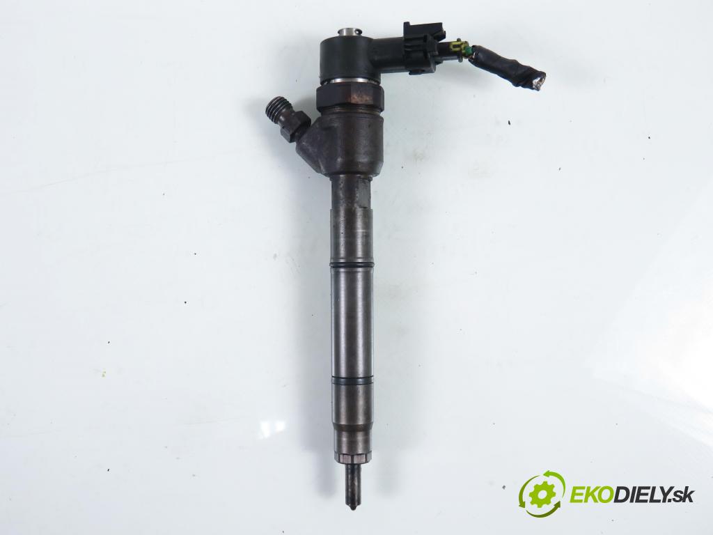 KIA PRO CEE'D (ED) HB 2008 85,00 1.6 CRDi 115 - D4FB 1582,00 vstrekovač 0445110256 ; 338002A400 (Vstrekovač paliva)