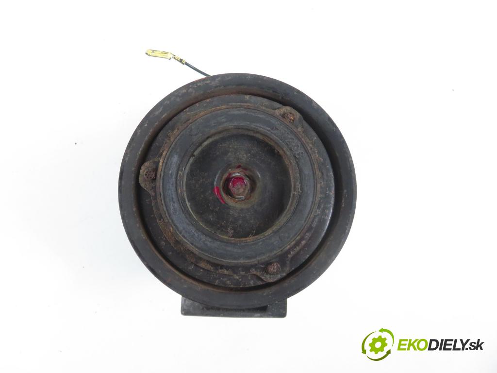 VW PASSAT B5.5 Variant (3B6) KOMBI 2001 96,00 1.9 TDI PD 130 - AVF 1896,00 KOMPRESOR: klimatizace 4472208180 ; 8D0260808 (Kompresor klimatizace)