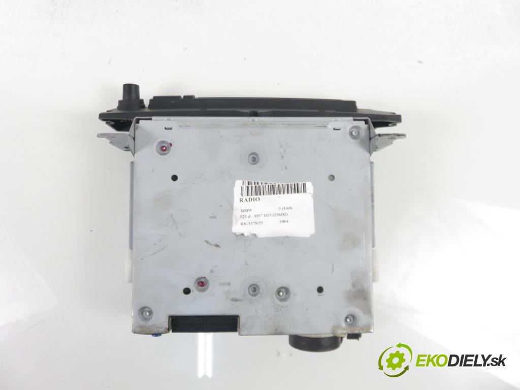 BMW 5 (E60) SEDAN 2004 130,00 525 d - M57 D25 177 (256D2) 2497,00 RADIO CD 6950813