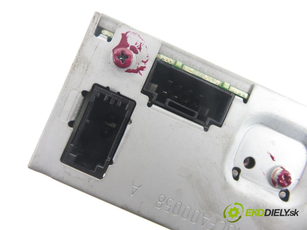 AUDI A5 (8T3) COUPE 2007 176,00 3.0 TDI quattro - CAPA 2967,00 měnič CD 8T1035110A