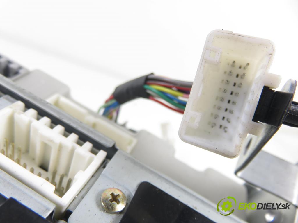 NISSAN MURANO I (Z50) SUV 2004 172,00 3.5 4x4 234 3498,00 RADIO CD Modul PN2530H