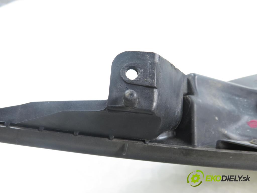 CHEVROLET spar HB 2013 50,00 1.0 S-TEC II 16V - B10D1 995,00 Svetlo LP