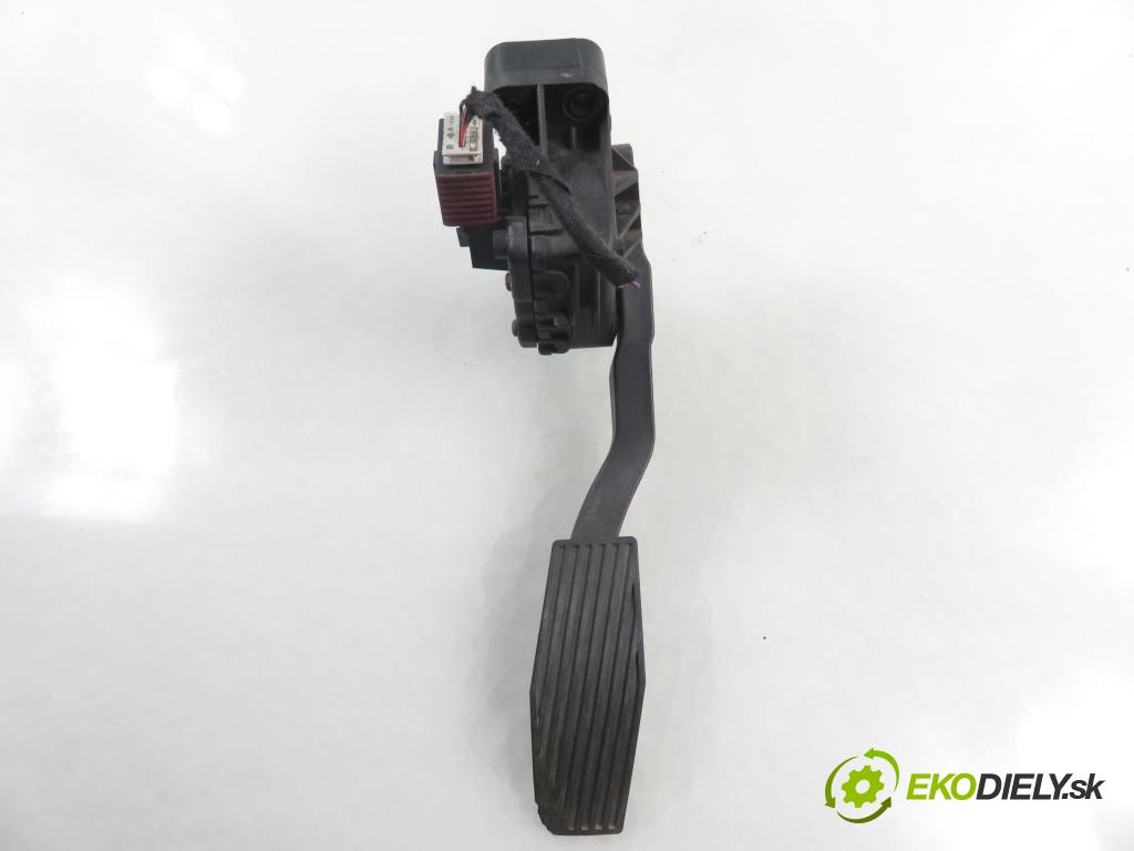 OPEL ASTRA G liftback (T98) HB 2006 66,00 1.4 - Z 14 XEP 1364,00 Potenciometer plynu 9157998BK ; 6PV00811200 (Potenciometer plynového pedálu)