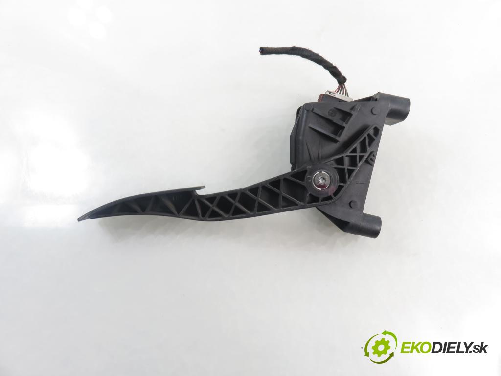 OPEL ASTRA G liftback (T98) HB 2006 66,00 1.4 - Z 14 XEP 1364,00 Potenciometer plynu 9157998BK ; 6PV00811200 (Potenciometer plynového pedálu)