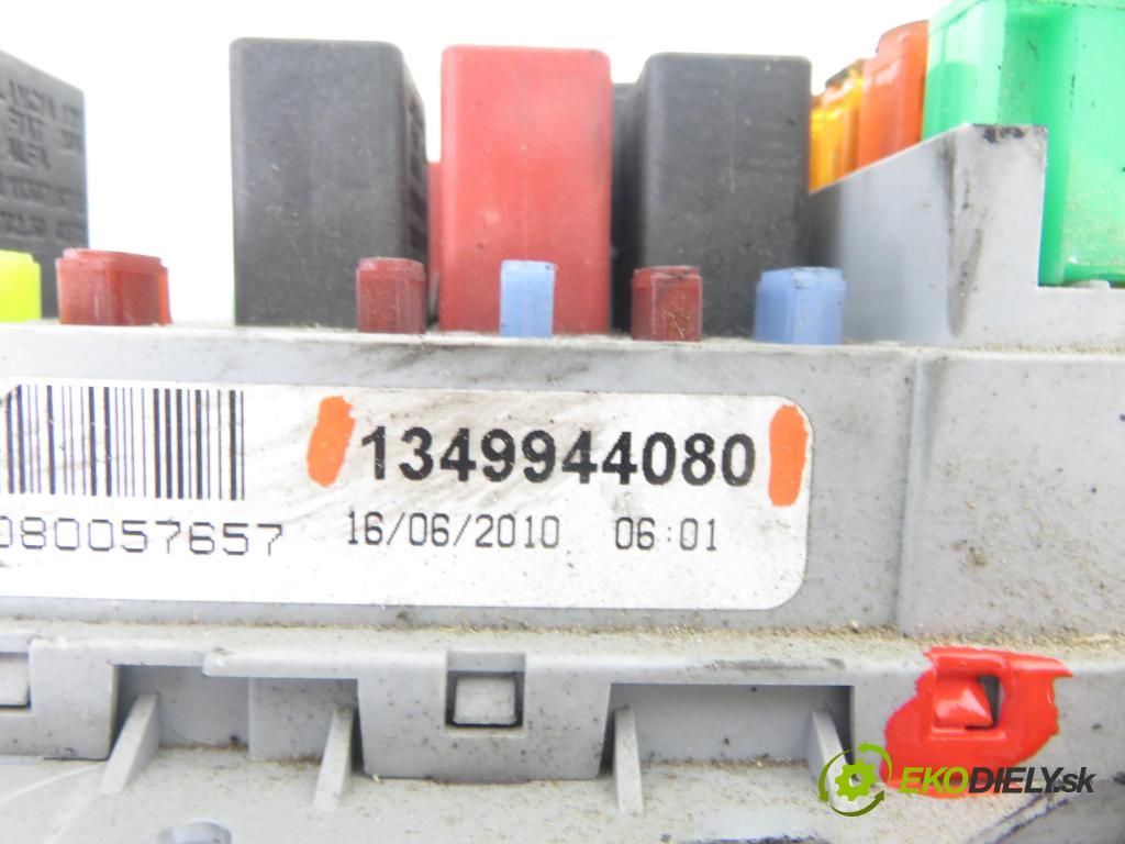 FIAT DUCATO Furgon (250_, 290_) FURGON 2010 74,00 100 Multijet 2.2 D - 4HV 2198,00 skříňka POJISTKY: 1349944080