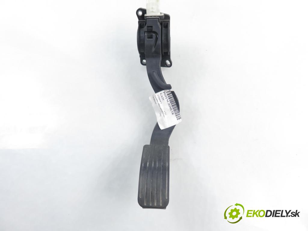 CITROEN C4 I (LC_) HB 2006 80,00 1.6 HDi - 9HY (DV6TED4) 1560,00 Potenciometer plynu 0280755001 ; 9650889180 ; F00C3E2429 (Potenciometer plynového pedálu)