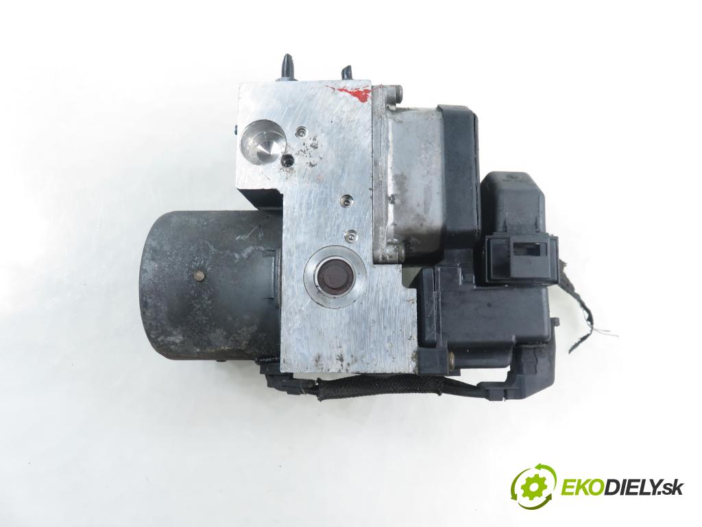 AUDI A4 (8D2, B5) SEDAN 2000 110,00 2.5 TDI - AFB 2496,00 Pumpa ABS 0273004358 ; 0265220525 (Pumpa ABS)