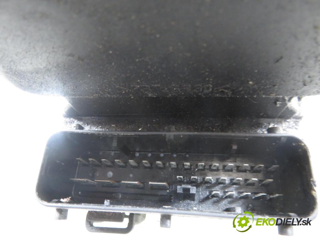 AUDI A4 (8D2, B5) SEDAN 2000 110,00 2.5 TDI - AFB 2496,00 Pumpa ABS 0273004358 ; 0265220525 (Pumpa ABS)