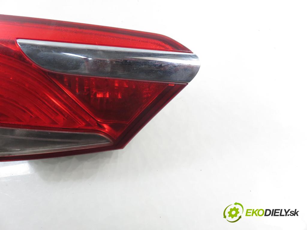 HYUNDAI i40 CW (VF) KOMBI 2014 100,00 1.7 CRDi 136 - D4FD 1685,00 Svetlo ľavé zadné kufor 924033Z001