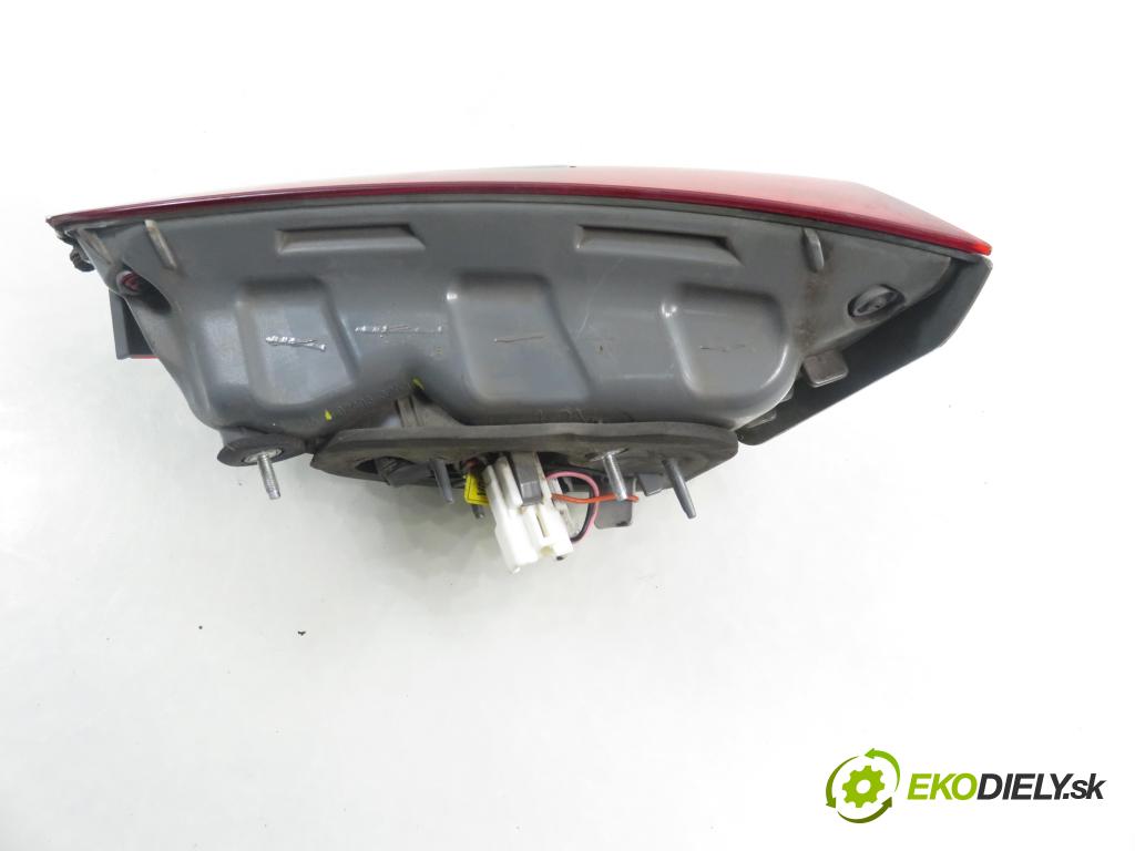 HYUNDAI i40 CW (VF) KOMBI 2014 100,00 1.7 CRDi 136 - D4FD 1685,00 Svetlo ľavé zadné kufor 924033Z001