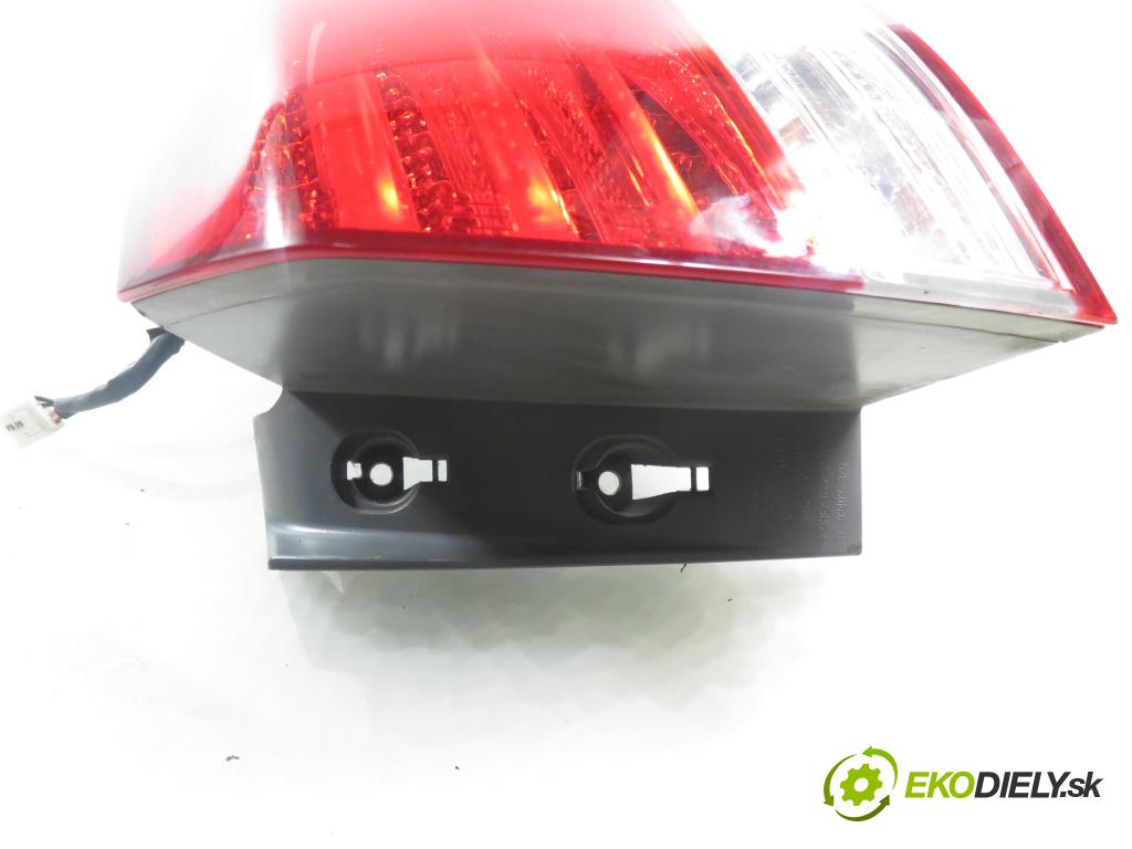 HYUNDAI i40 CW (VF) KOMBI 2014 100,00 1.7 CRDi 136 - D4FD 1685,00 Svetlo pravé zadné 924023Z000