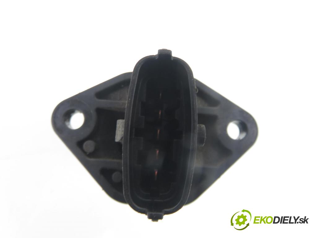 OPEL VECTRA C (Z02) LIFTBACK 2004 92,00 2.2 DTI 16V 125 - Y 22 DTR 2172,00 váha vzduchu vzduchu F00C2G2061