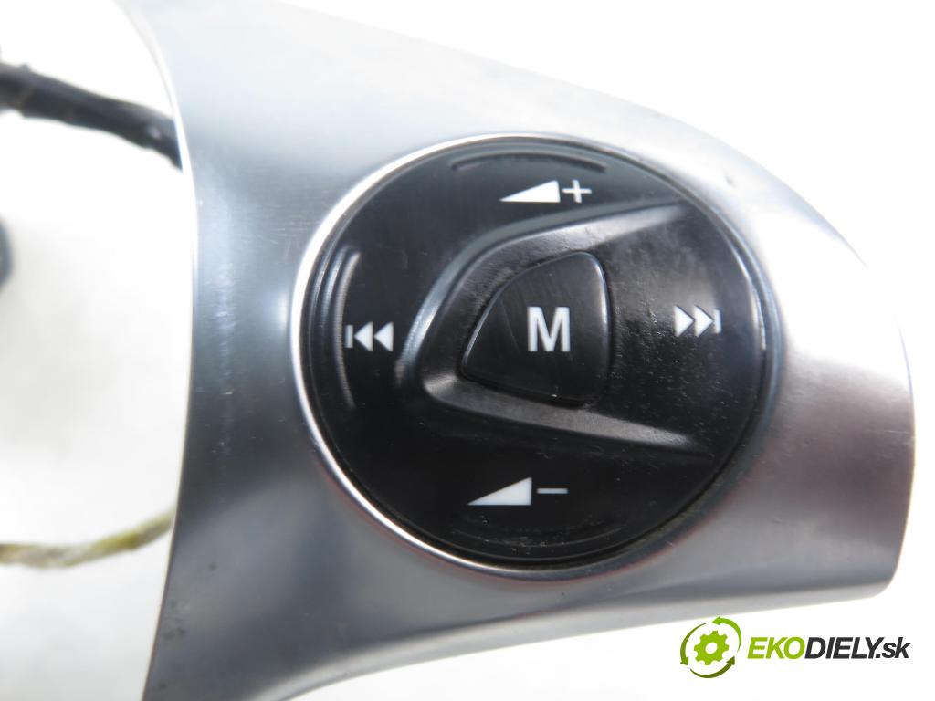 FORD TRANSIT CUSTOM V362 Skrzynia (FY, FZ) FURGON 2016 77,00 2.0 TDCi - YLF6 1995,00 Ovládač rádia BK2T9E740AB ; AM5T14K147CA ; BK213600FD35B8