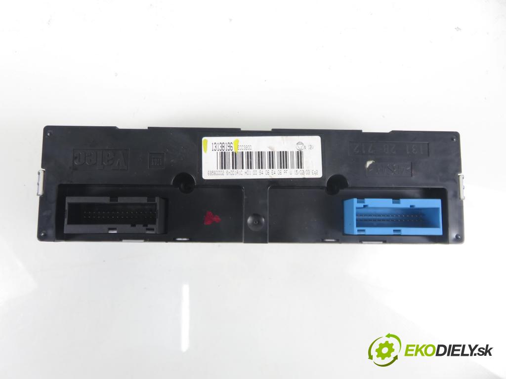 OPEL VECTRA C (Z02) LIFTBACK 2004 92,00 2.2 DTI 16V 125 - Y 22 DTR 2172,00 Panel kúrenia KLIMATIZACE: 13138196