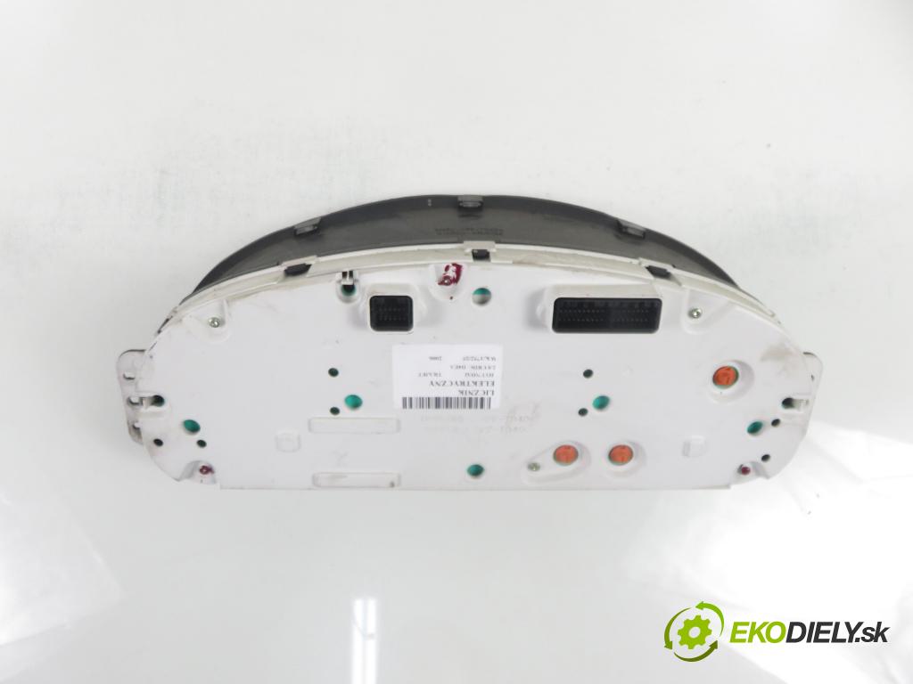HYUNDAI TRAJET (FO) MINIVAN 2006 83,00 2.0 CRDi 113 1991,00 prístrojovka elektrický 940133A5000