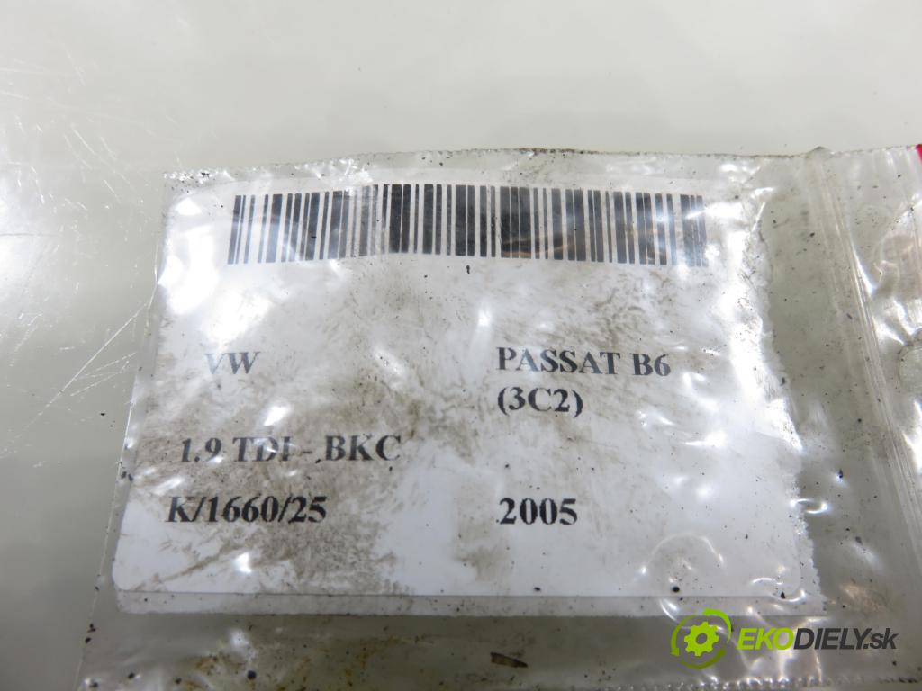VW PASSAT B6 (3C2) SEDAN 2005 77,00 1.9 TDI PD 105 - BKC 1896,00 pumpa paliva 3C0919050F