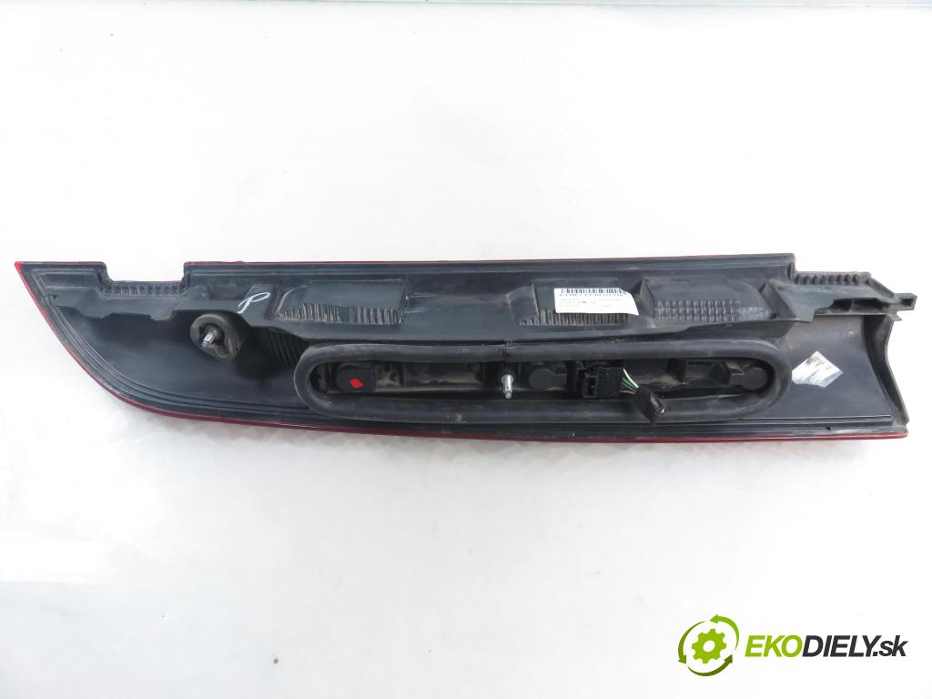 RENAULT KANGOO (KC0/1_) KOMBIVAN 2008 50,00 1.5 dCi 68 - K9K 714 1461,00 Svetlo pravé zadné