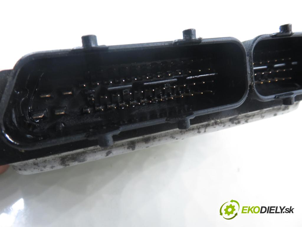 FIAT MULTIPLA (186_) MINIVAN 2005 0,00 1.6 - 182 B6.000 1596,00 Riadiaca jednotka Motor 46823489 ; IAW4EFB4