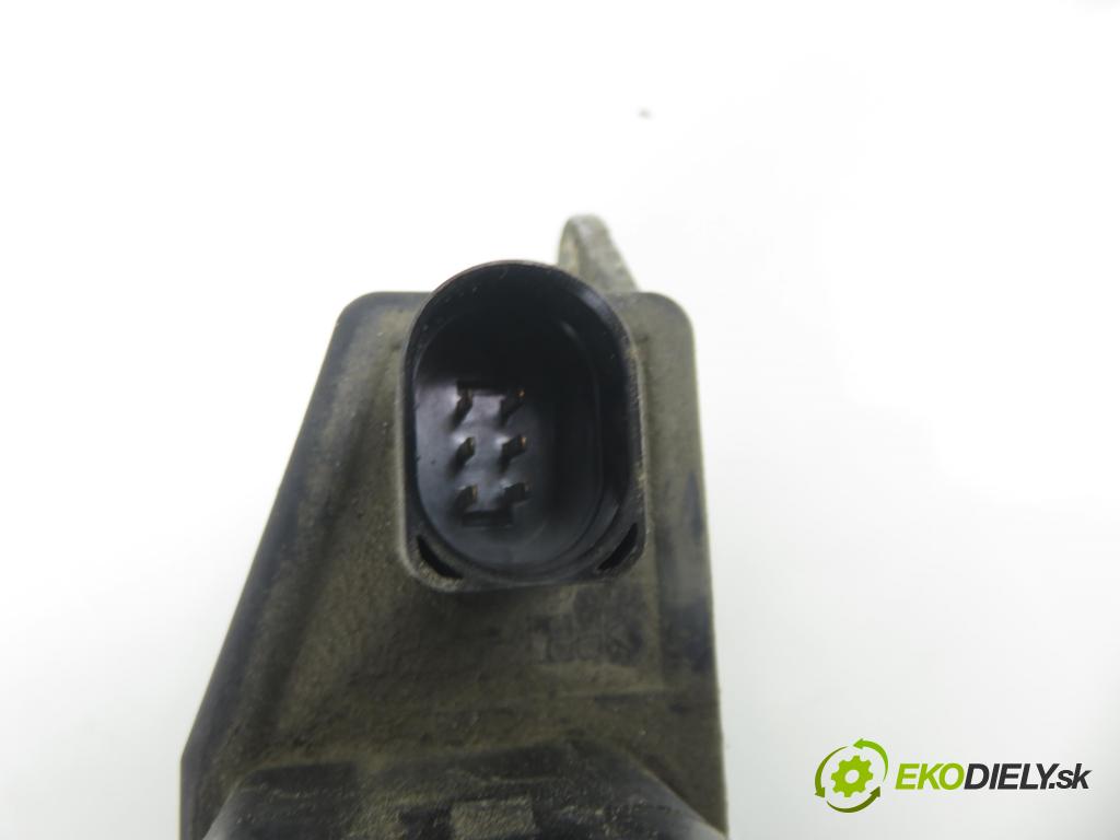 AUDI A2 (8Z0) HB 2001 55,00 1.4 TDI - AMF 1422,00 řídící jednotka VENTILÁTORY 8Z0959501