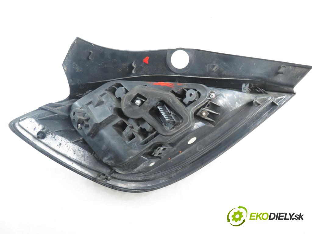 OPEL ASTRA H (A04) HB 2005 66,00 1.4 - Z 14 XEP 1364,00 Svetlo pravé zadné 342691834