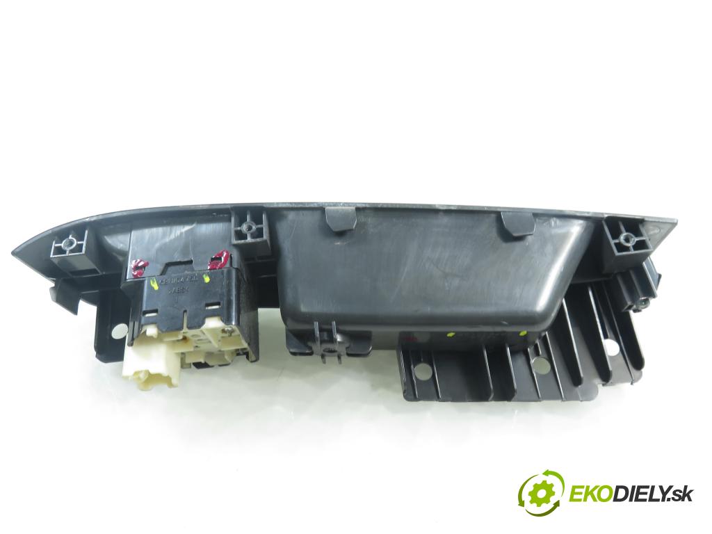 CHEVROLET spar HB 2013 50,00 1.0 S-TEC II 16V - B10D1 995,00 Panel ovládaní oken 201006496 ; 621W04750