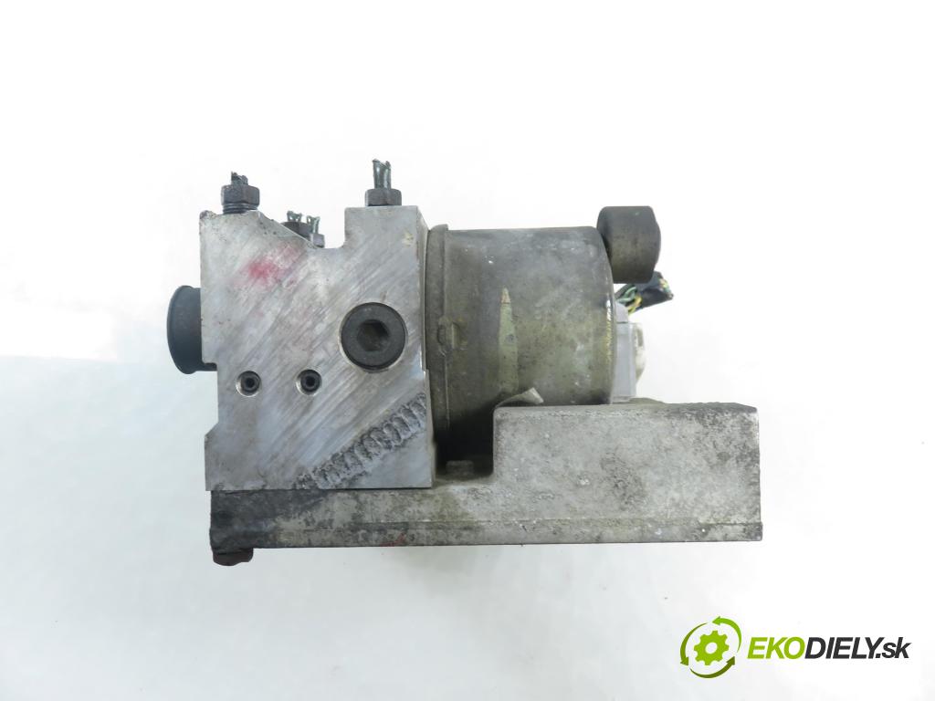 SUZUKI GRAND VITARA I (FT, HT) TERENOWY 2002 64,00 2.0 TD 87 4x4 - RF (MAZDA) 1998,00 Pumpa ABS 65D0 (Pumpa ABS)