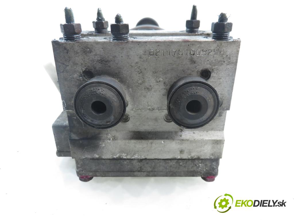 SUZUKI GRAND VITARA I (FT, HT) TERENOWY 2002 64,00 2.0 TD 87 4x4 - RF (MAZDA) 1998,00 Pumpa ABS 65D0 (Pumpa ABS)