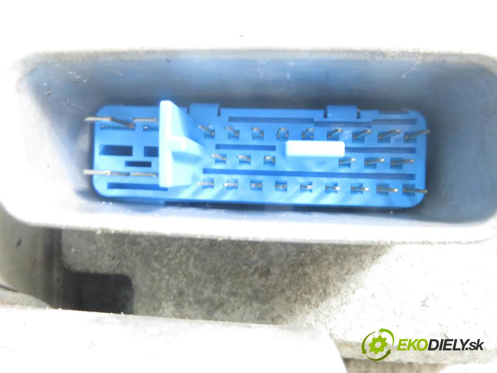 SUZUKI GRAND VITARA I (FT, HT) TERENOWY 2002 64,00 2.0 TD 87 4x4 - RF (MAZDA) 1998,00 Pumpa ABS 65D0 (Pumpa ABS)